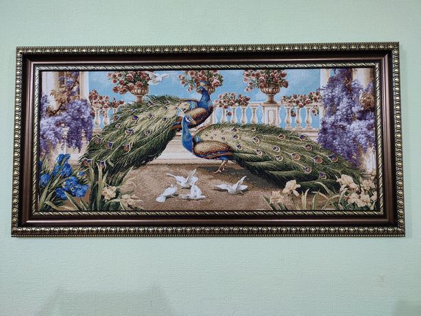 Продам Гобеленовую картину "Павлины и голуби"