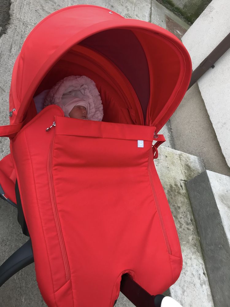 Vand carucior Stokke V4, 2 in 1, cu landou ai parte sport.