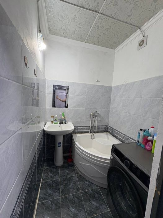 Квартира сотилади  Ахангаран