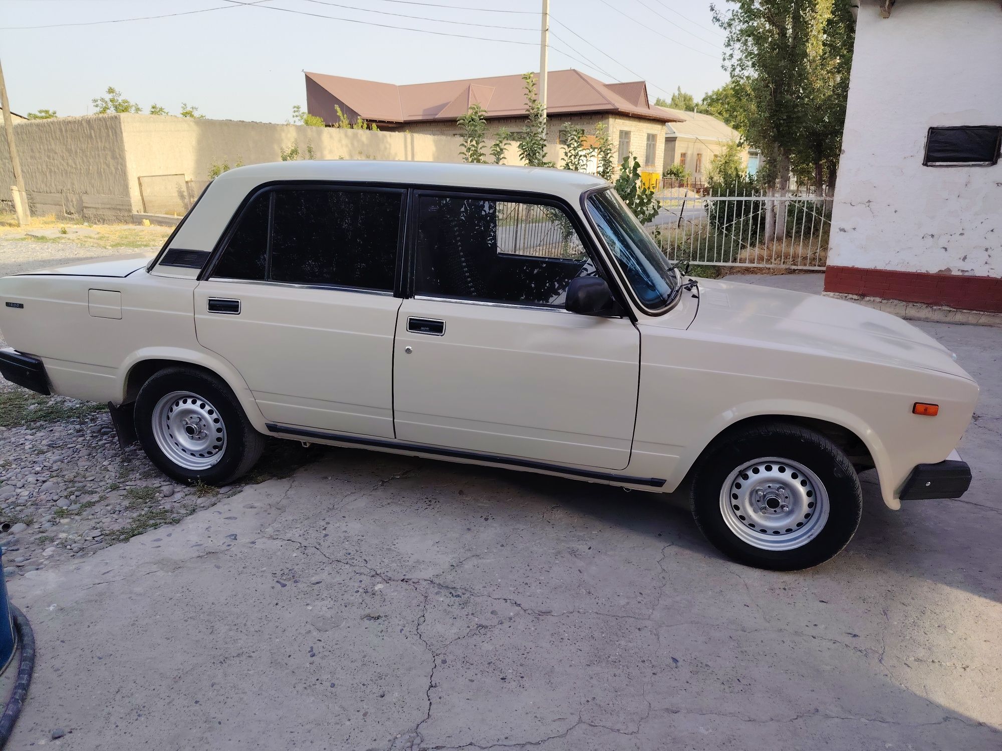 Ваз 2107 жигули.
