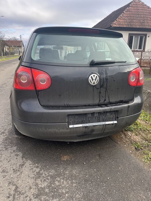 Golf 5 pentru piese sau reparat