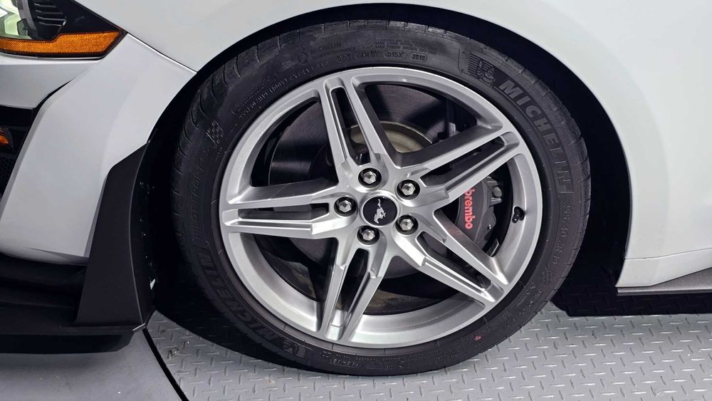 Ford Mustang GT Coupe — 2020 год