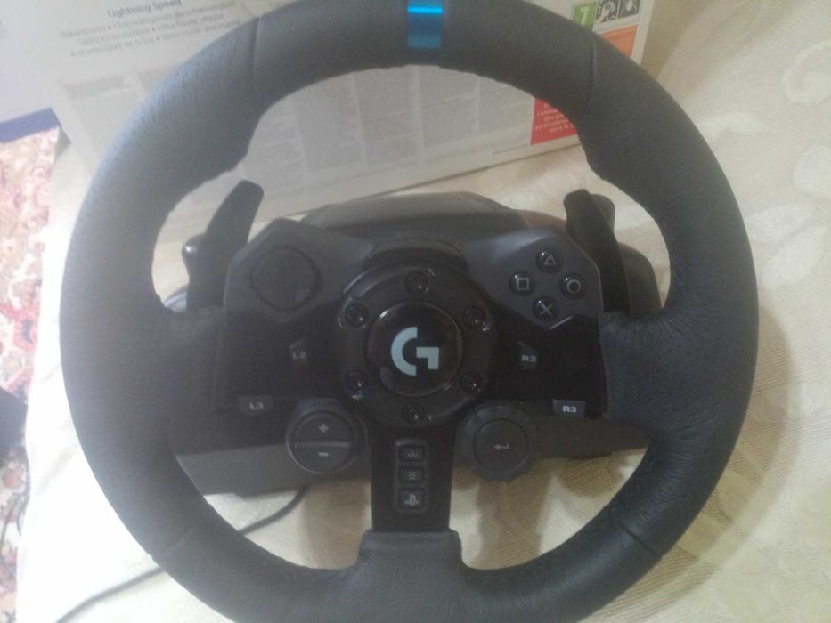 Продавам комплект Волан педали и скоростен лост на logitech