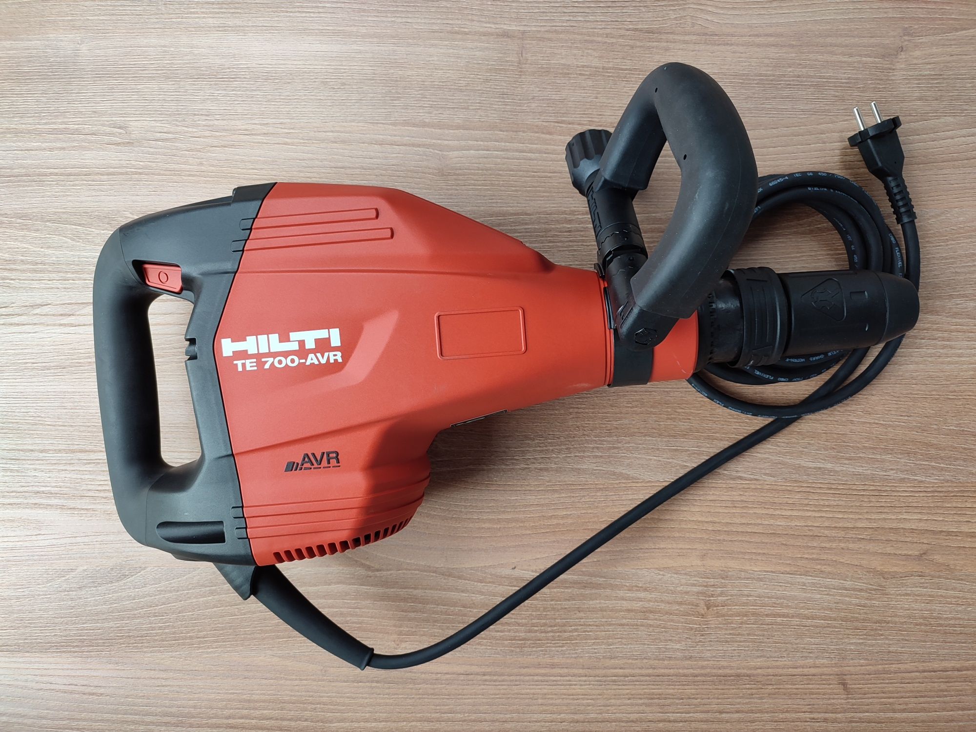 Hilti demolator de 1300 W nou.