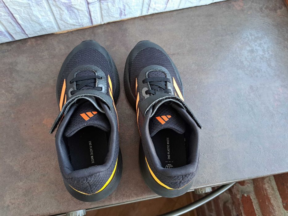 детски маратонки Adidas,кецове,спортни обувки,адидас,ном.35 за момче