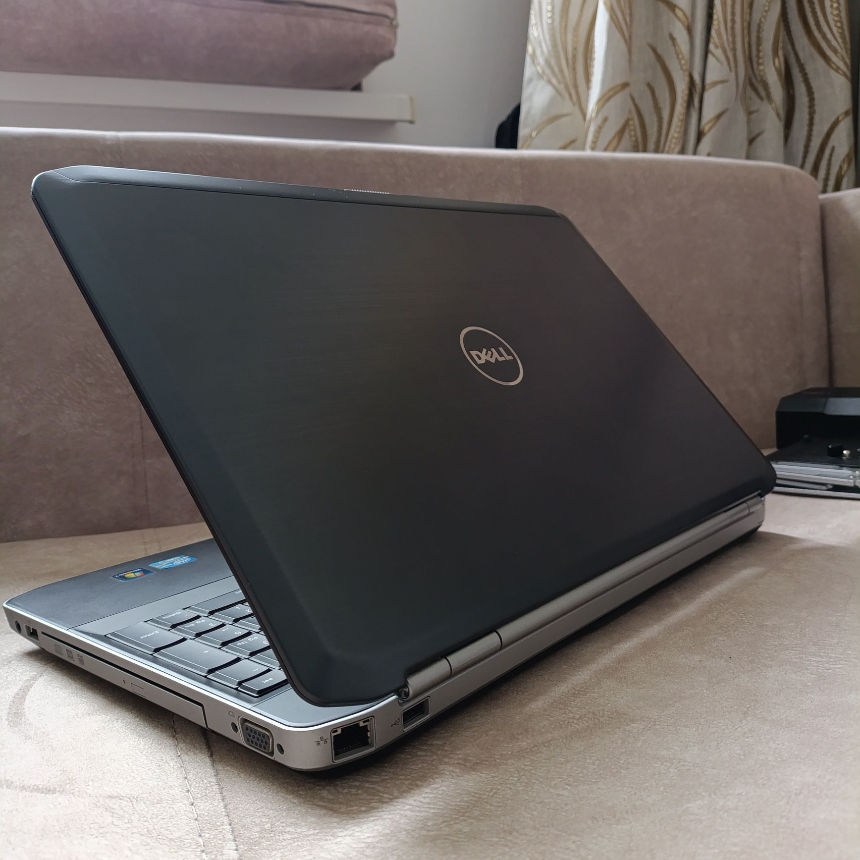DELL Latitude| Intel Core i7 | Быстрый SSD-128GB | ОЗУ-4GB |Сумка