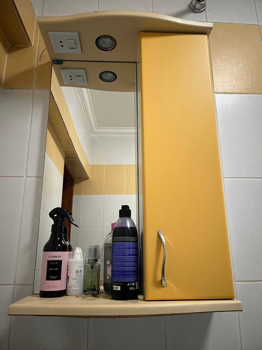 Продам шкаф в ванную.