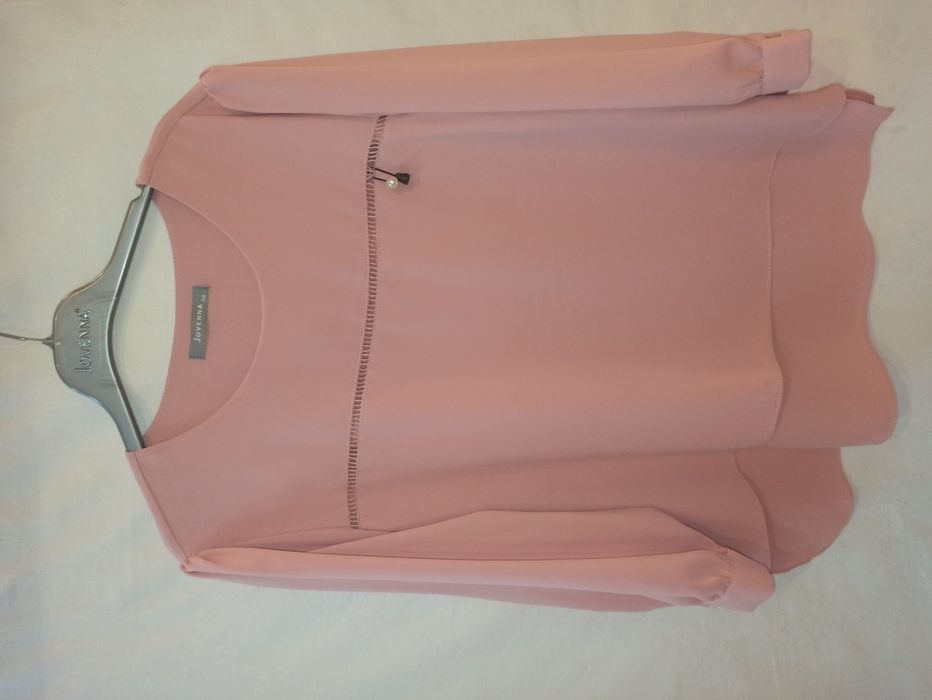 Официални блузи JOVENNA и Esay