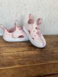 Обувки Nike и Adidas