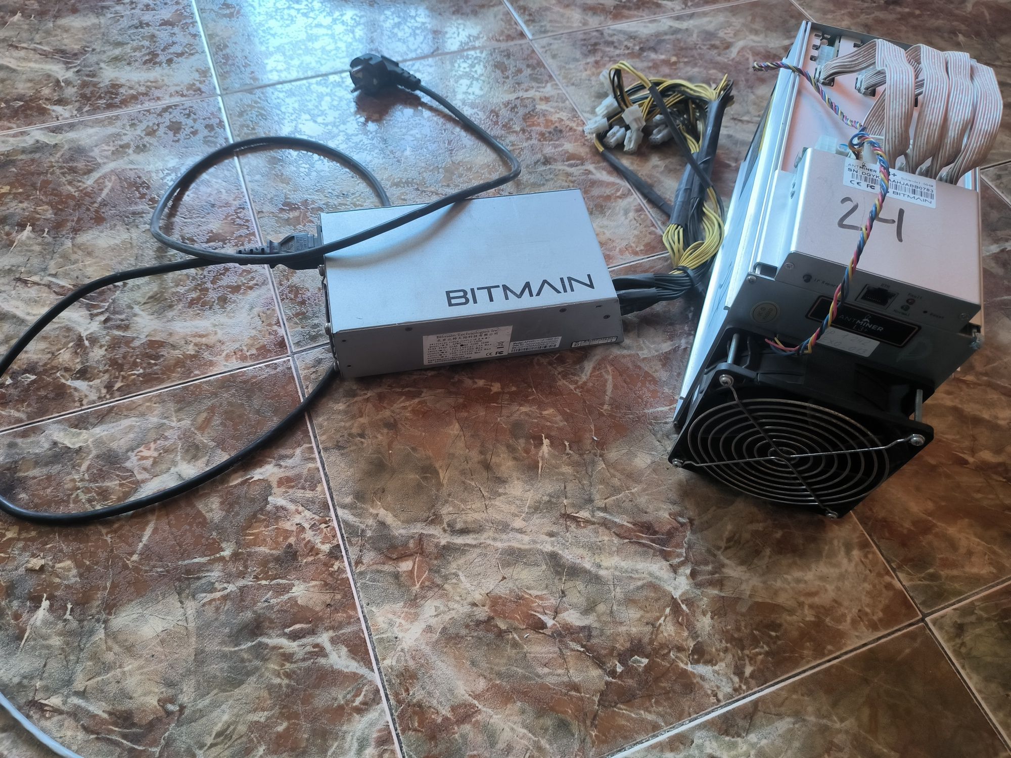 Продавам Antminer L3+