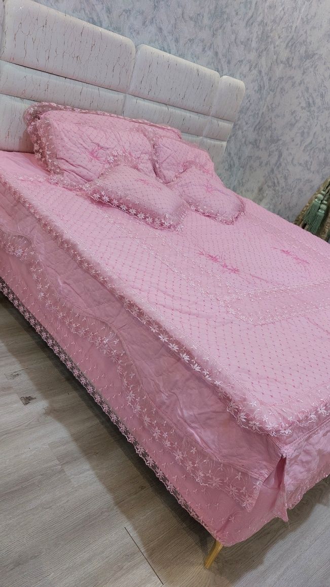 Pakrival 5 ta yostiqli padadyalnik pastel pakrival sotiladi