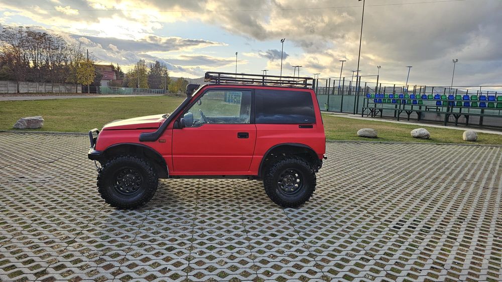 Suzuki Vitara 1.6 Benzina Troliu Roti simex Fără Rugină