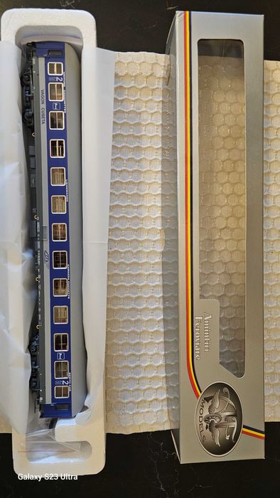 Vand vagon cușetă tip Bcm, CFR, epoca V, AF 20072 scara H0