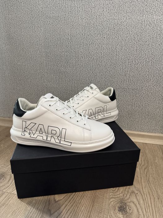 Чисто нови Karl Lagerfeld