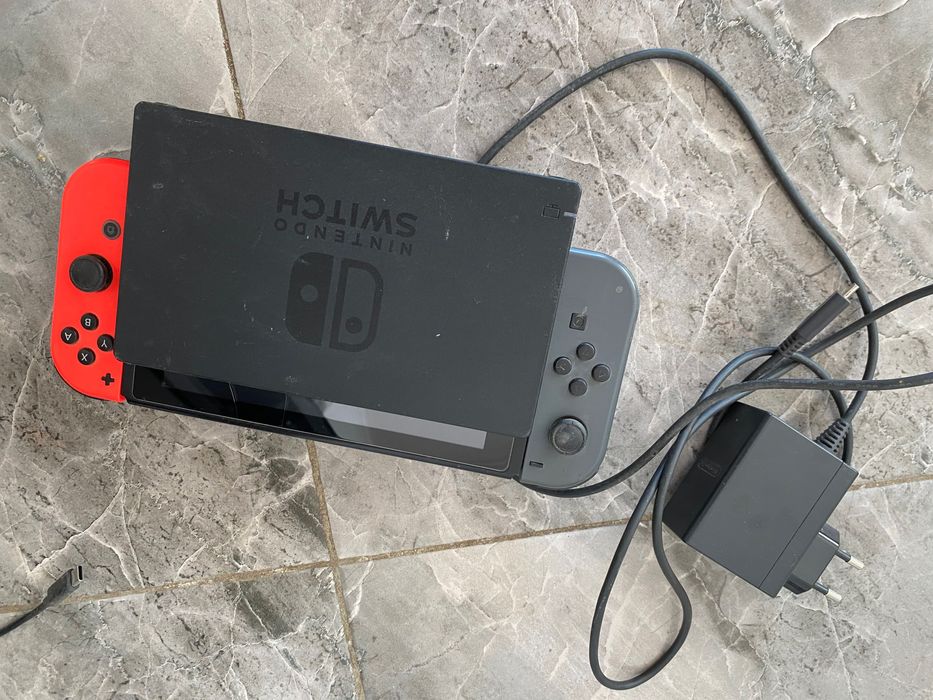 Nintendo Switch folosit rar