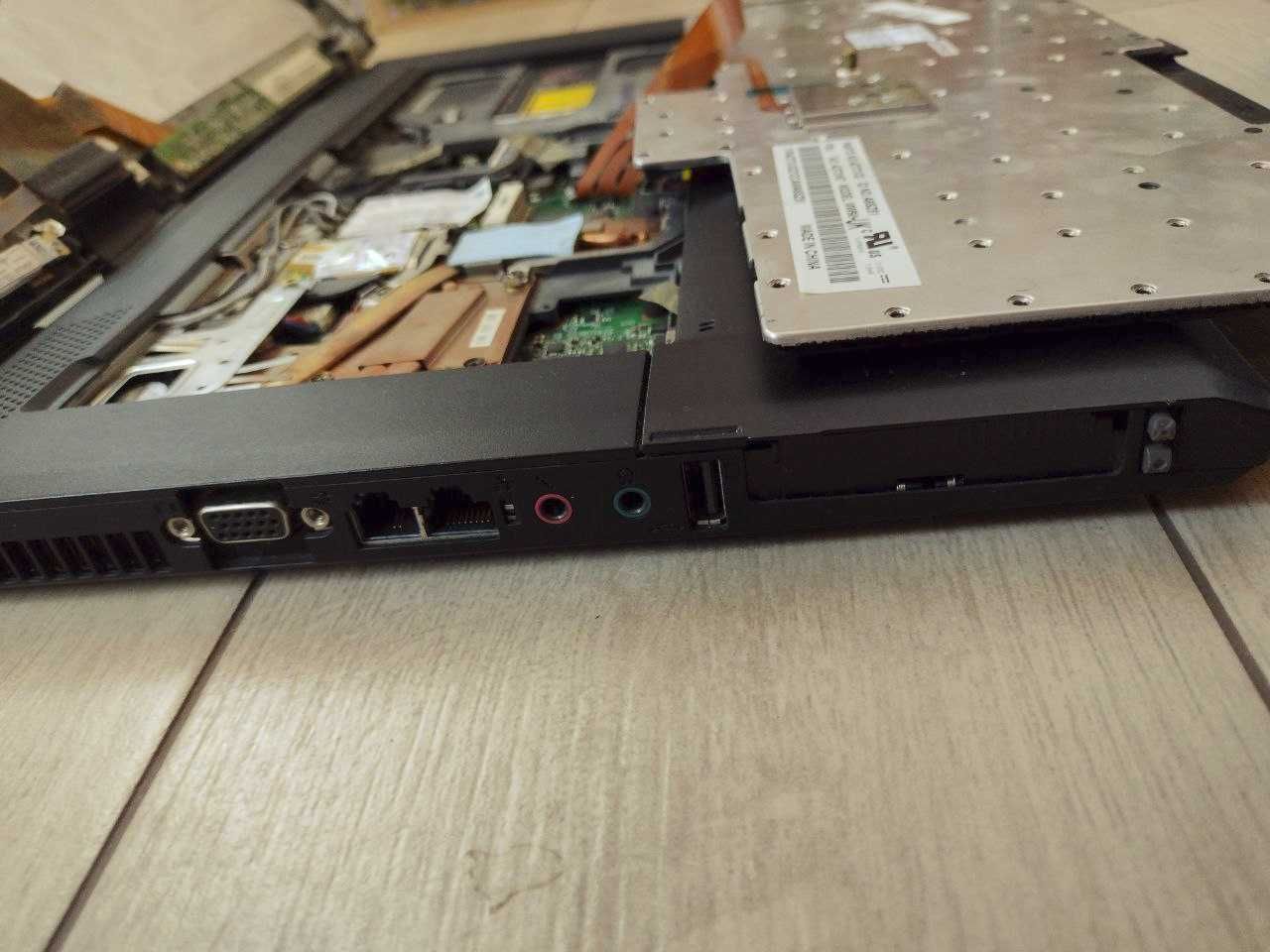 Лаптоп Lenovo Thinkpad T61 6458-GC8 15 инча widescreen на части