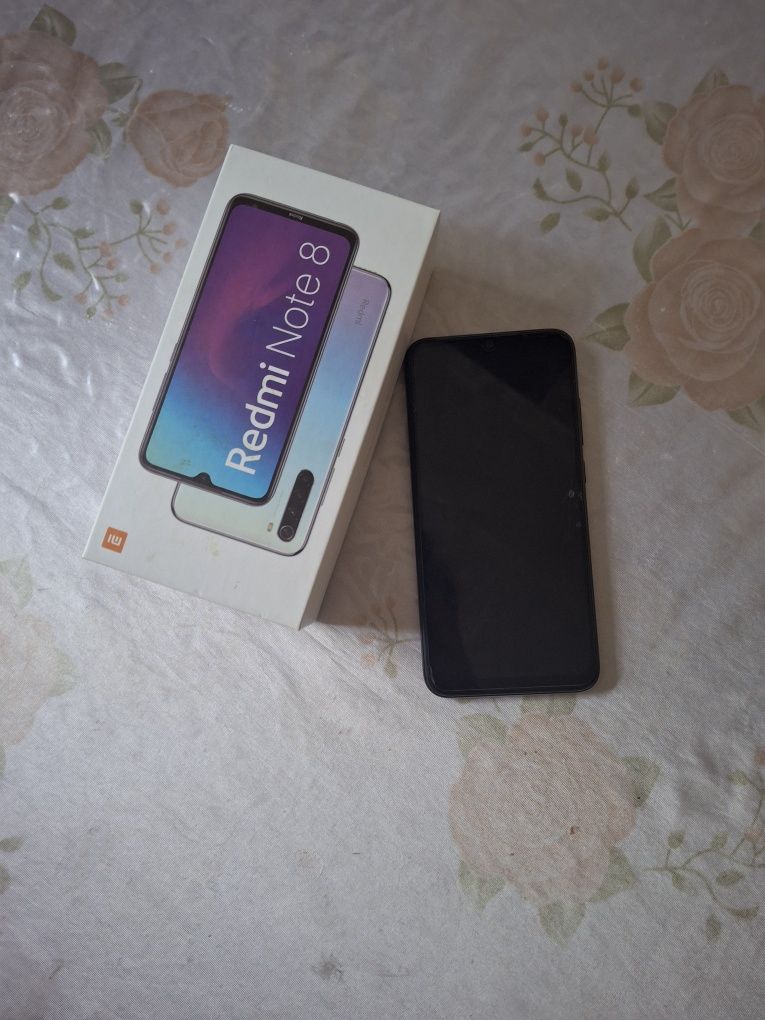 Redmi note 8 , 32gb , karobka dakument bor, batareka alishgan yangidey