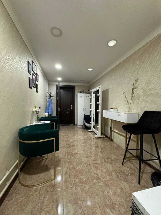 Аренда помещения под салон 100м2 Новомосковская, Стадион Старт