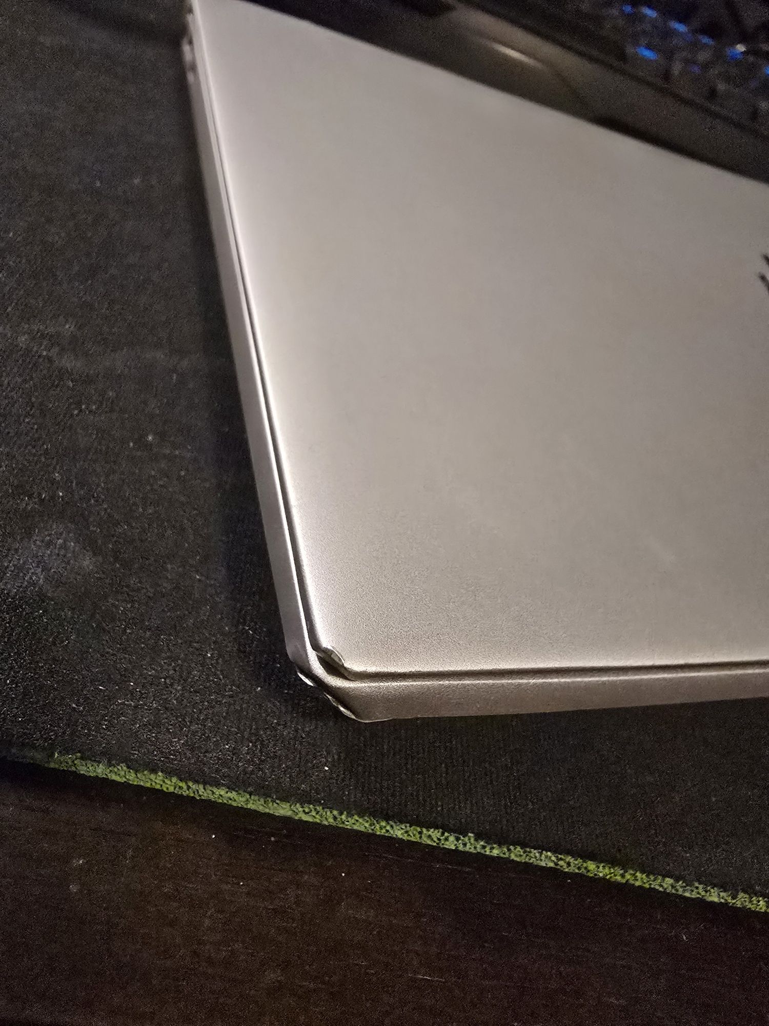 HP Envy 13" FHD i5-8265U 8gb RAM 256gb NVMe