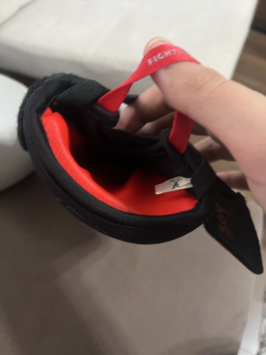 Manusi box decathlon outshock