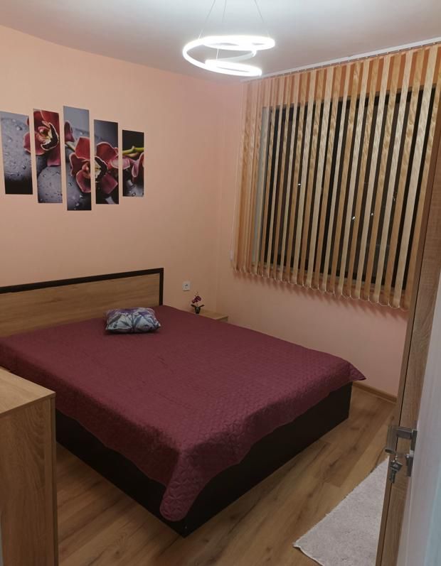 Двустаен апартамент в кв. Каменица 2