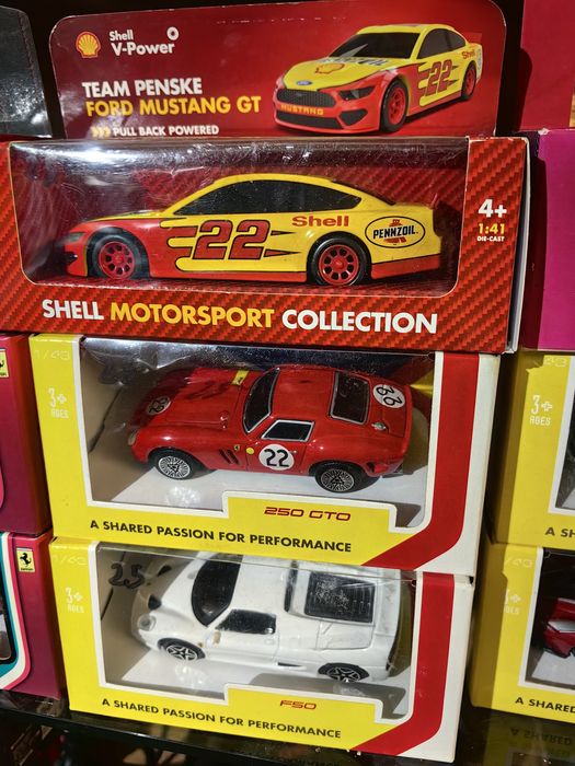 Детски колички и мотори "Shell" Bburago