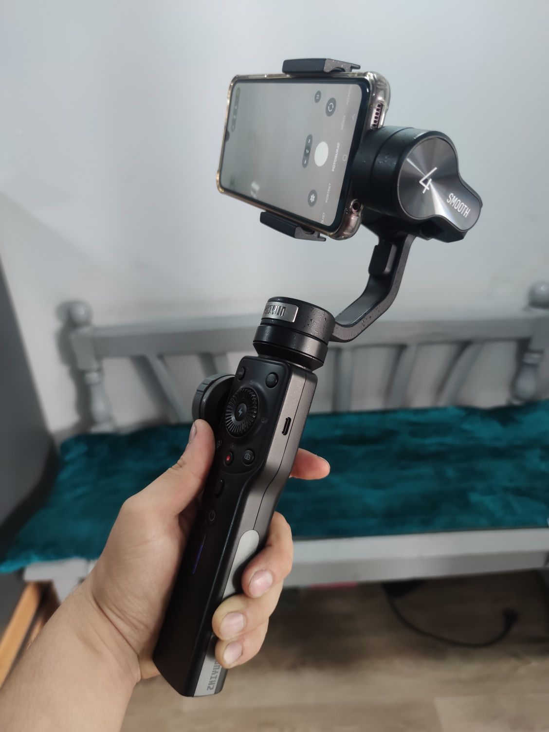 Zhiyun Smooth 4 stablizator