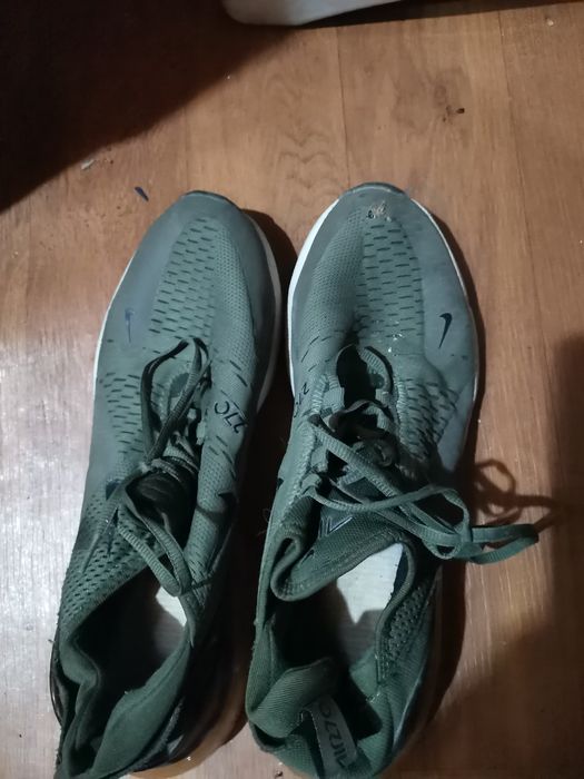 Продаётся обувь есть  мужская и женская