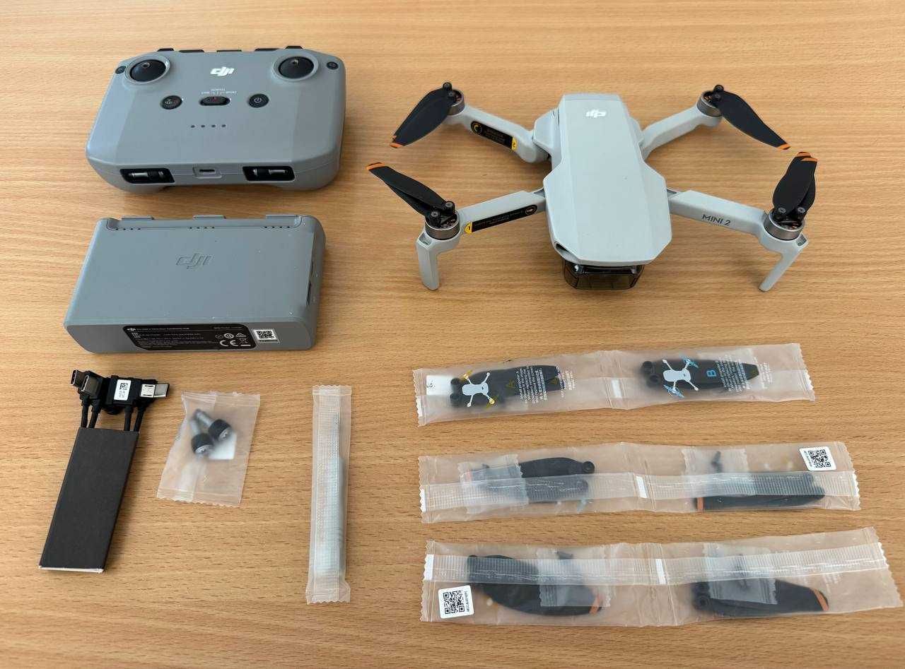 DJI Mini 2 Fly More Combo
