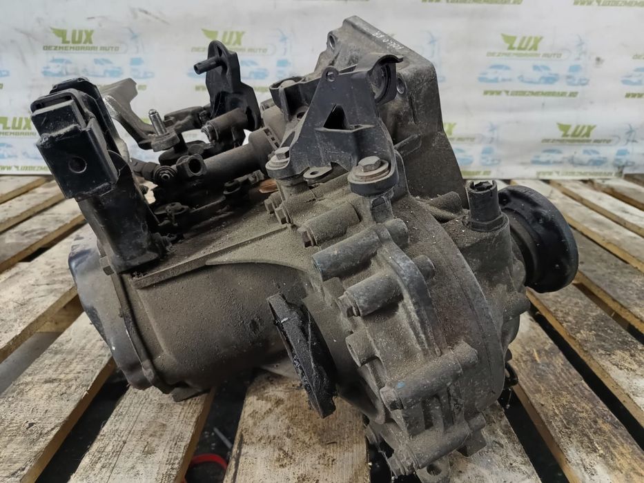 Cutie de viteze manuala 5 trepte 1.6 tdi KFK Volkswagen VW Polo 5 [20