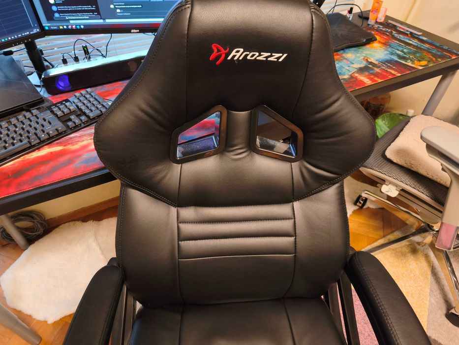 Продавам кожен геймърски стол  AROZZI (черен)