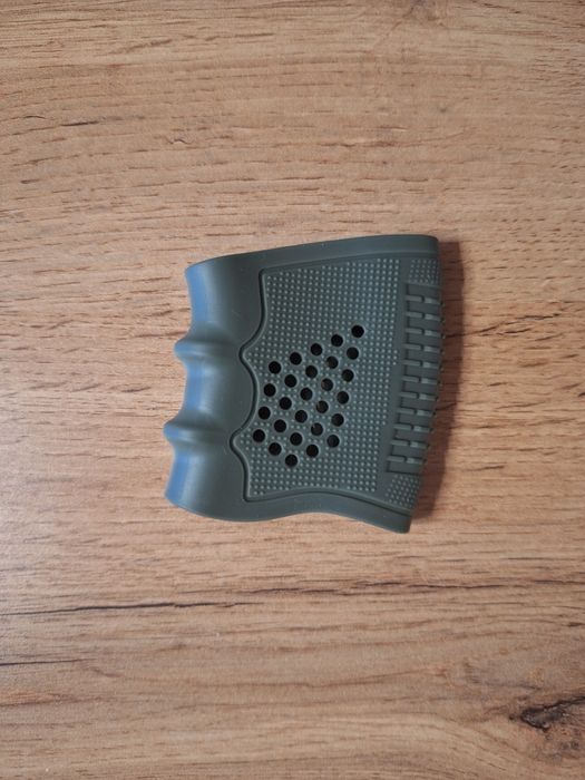 Гумена ръкохватка противоплъзгаща за пистолет