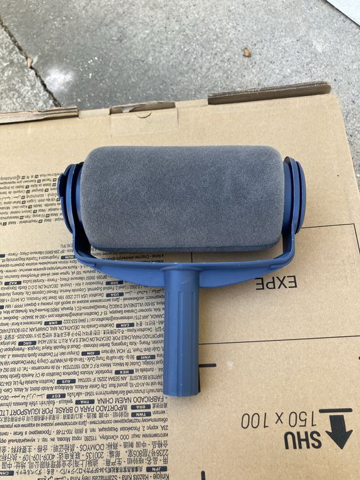 Валяк за боядисване на стени