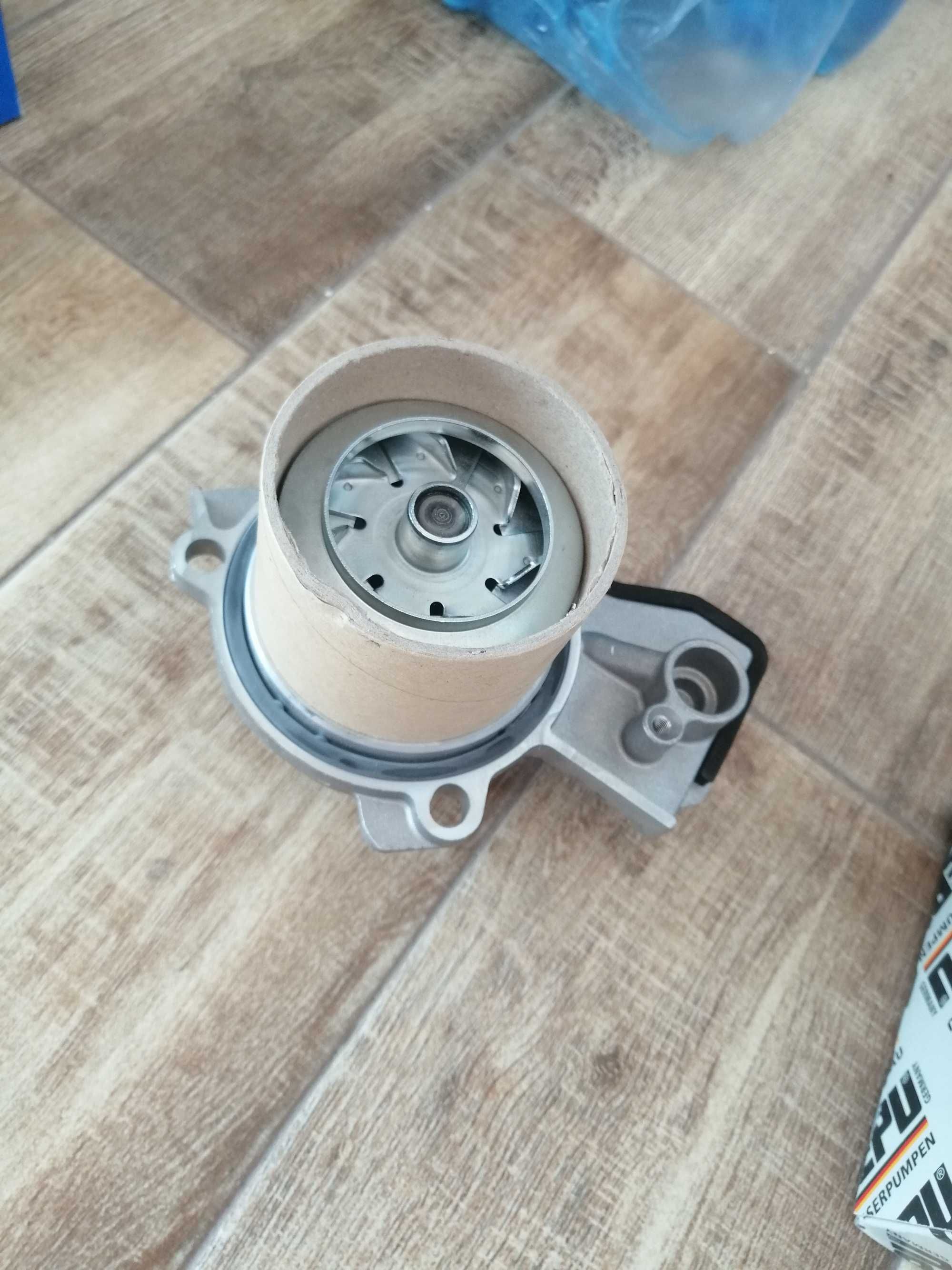 Pompa de apa Hepu si curea distributie continental skoda rapid 1.4 tdi
