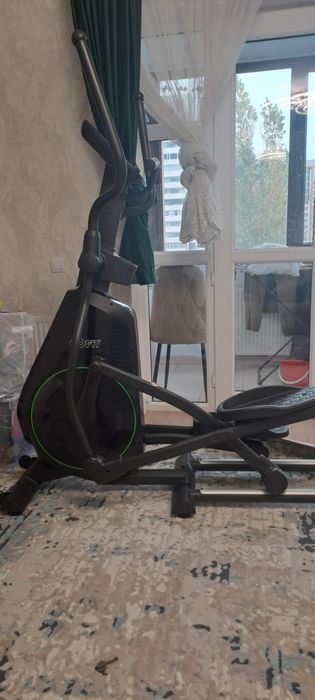 Продам эллиптически тренажер
