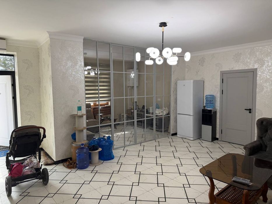 Kelesda 3 xona + Holl 100m² kvadrat Uy sotiladi