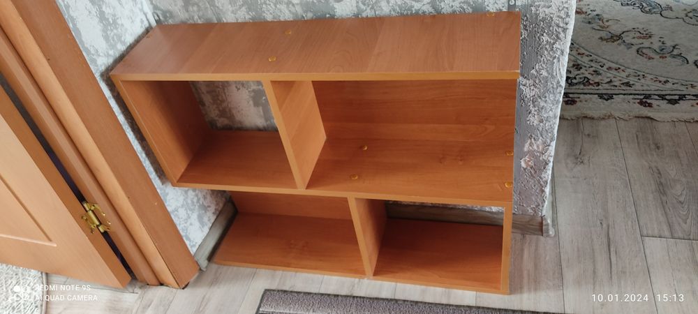 Продам полку для книг.