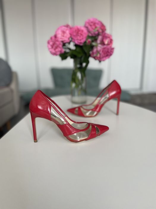 Pantofi ZARA marimea 37 si 36 - inaltime toc 10 cm - interior 26 cm /