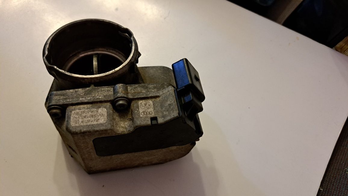 Clapeta accelerație vw polo 9N3 1.4 tdi BNV
