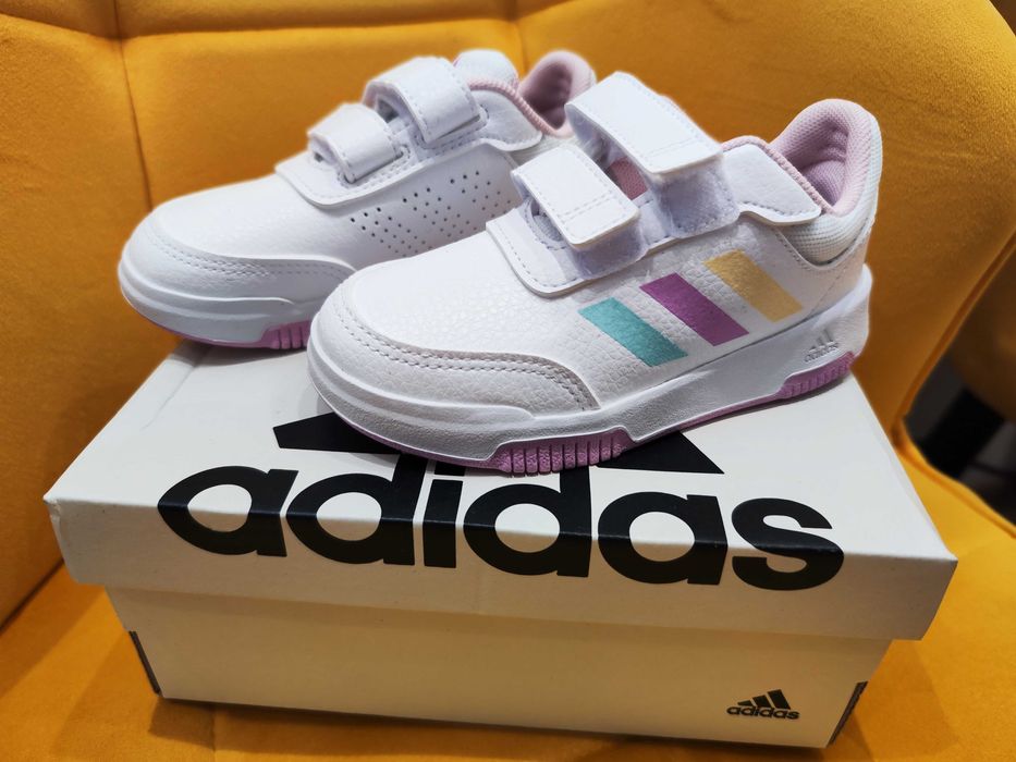Детски маратонки adidas, номер 25, НОВИ, за момиче