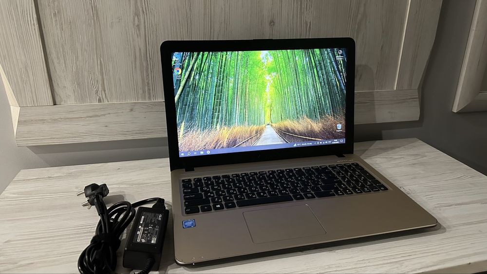 Ноутбук ASUS Vivobook