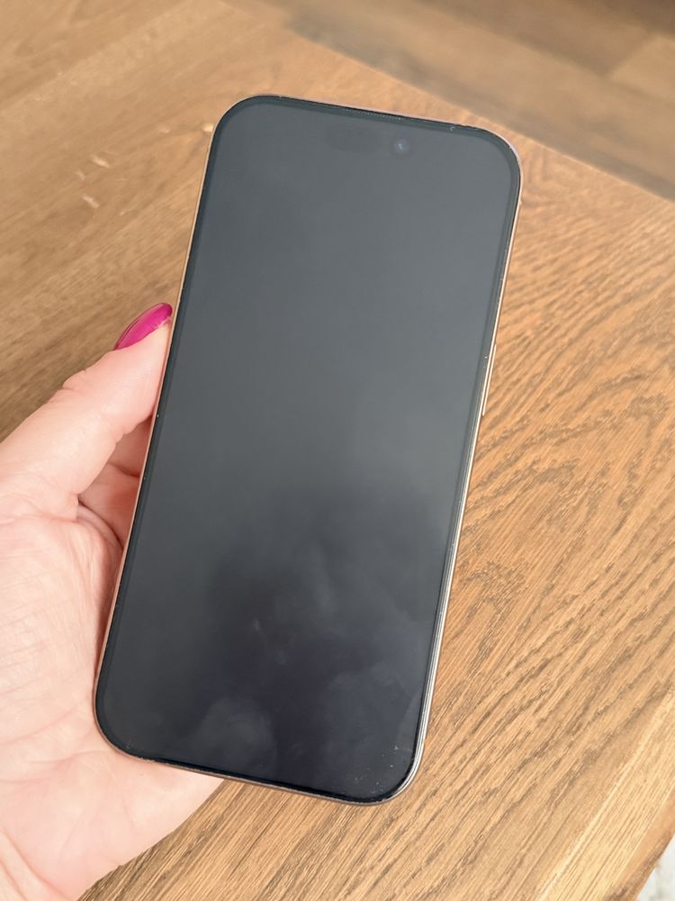 Iphone 16 pro като НОВ