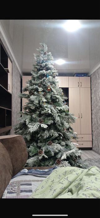 Продам искусственную елку