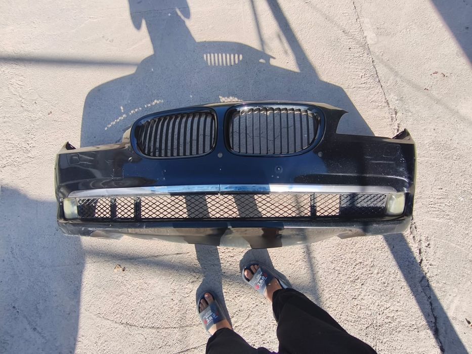 Продаю бамперь от Бмв 740