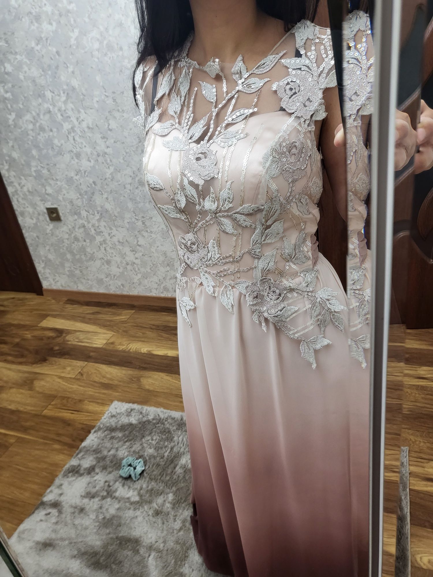 Официална рокля S