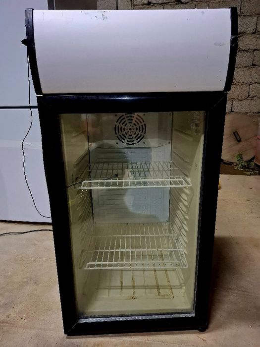 Продаётся мини холодильник