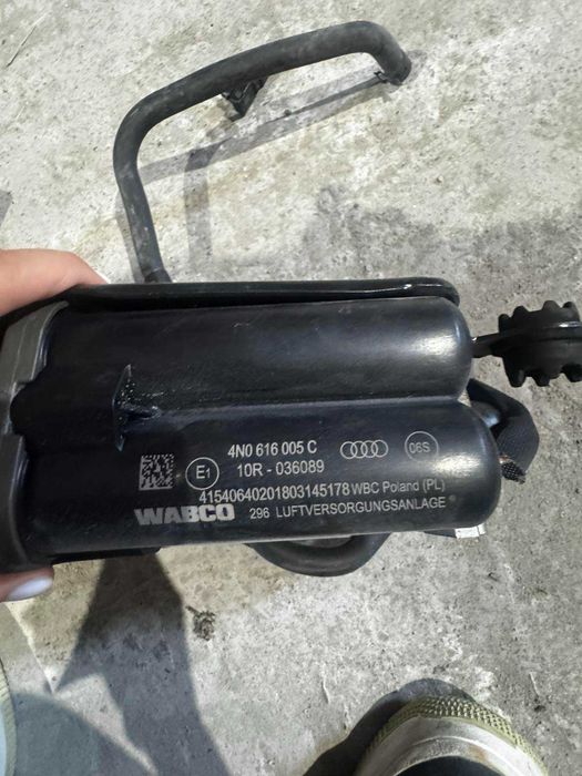 компресор за въздушно окачване на AUDI A8 2019г.