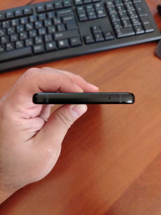 Продаётся Samsung Galaxy Z Flip 3, чёрный цвет