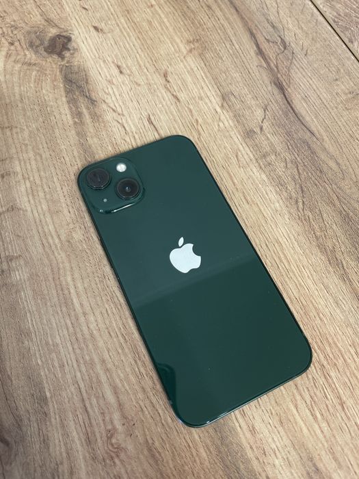 Продам iPhone 13