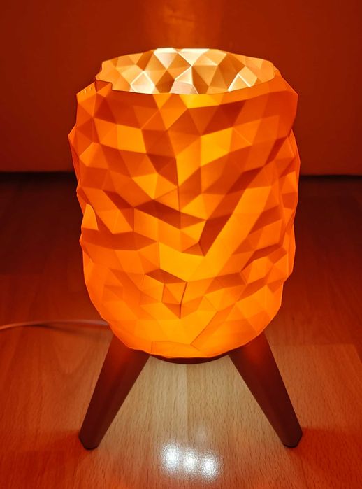 Lampa moderna printata 3D